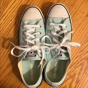 Women's Sz 10 Converse All Star low sneakers